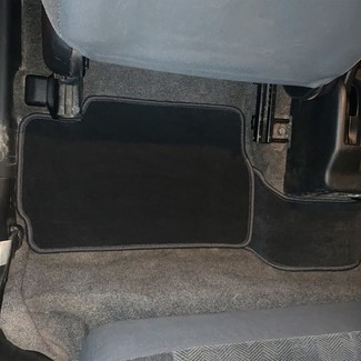 Коврики на Mitsubishi Pajero iO 1998 - 2007 в Симферополе