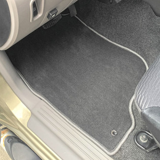 Коврики на Mitsubishi L200 IV 2006 - 2016 в Симферополе