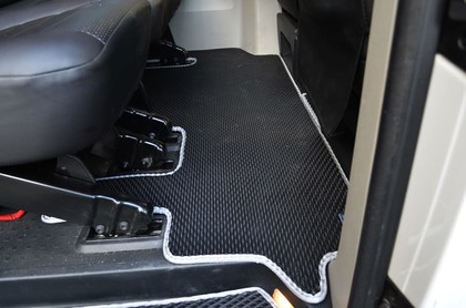 Коврики на Volkswagen Caravelle (T6) 2015 - 2019 в Симферополе