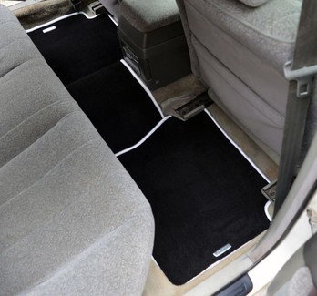 Коврики на Toyota Mark II (100) 1996 - 2001 в Симферополе