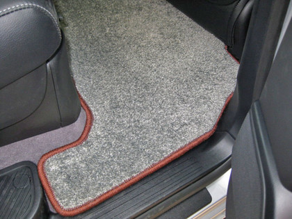 Коврики на Toyota Land Cruiser 200 2007 - 2021 в Симферополе
