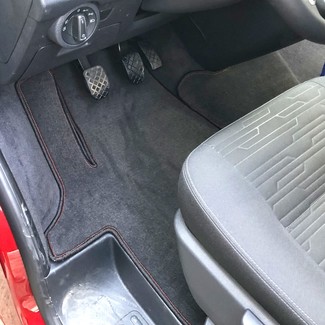 Коврики на Volkswagen Caravelle (T6) 2015 - 2019 в Симферополе