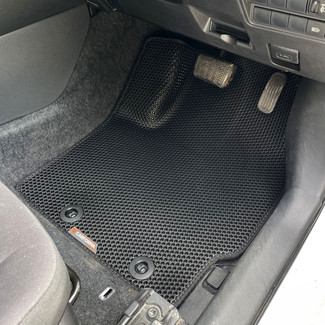 EVA коврики на Toyota Yaris IV 2019 - 2025 в Симферополе
