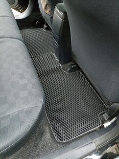 Ворсовые коврики на Toyota Corolla Axio (E14) 2006&nbsp;-&nbsp;2012 в Симферополе