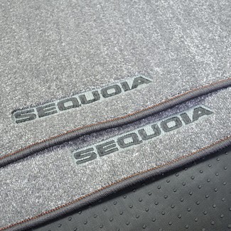 Ворсовые коврики на Toyota Sequoia II 2007 - 2022 в Симферополе