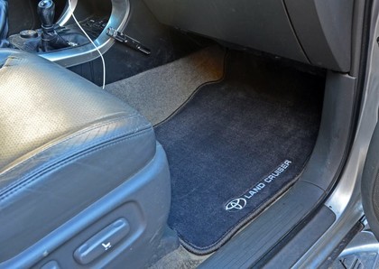 Коврики на Toyota Land Cruiser Prado 120 2002 - 2009 в Симферополе