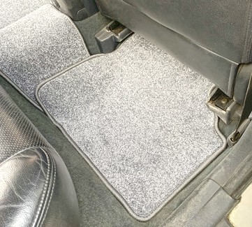Коврики на Toyota Avensis II 2002 - 2008 в Симферополе