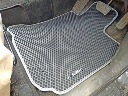 EVA коврики на Toyota Wish I 2003 - 2009 в Симферополе