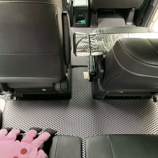 Коврики на Toyota Voxy (R80) 2014 - 2021 в Симферополе