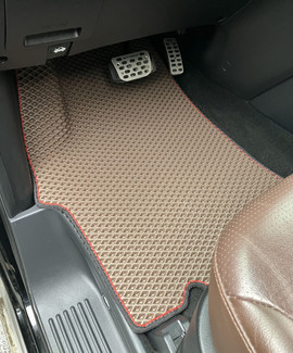 Коврики на Hyundai H1 II 2007 - 2022 в Симферополе