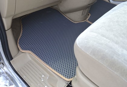 Ворсовые коврики на Nissan Serena (C24) 1999 - 2005 в Симферополе