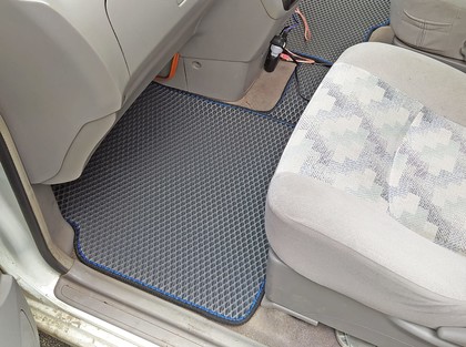 Ворсовые коврики на Nissan Liberty (M12) 1998 - 2004 в Симферополе