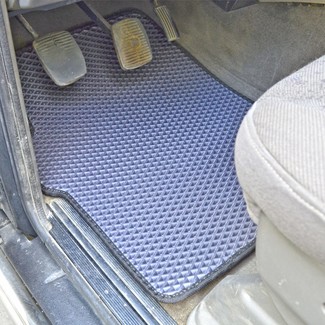 Коврики на Land Rover Discovery II 1998 - 2004 в Симферополе