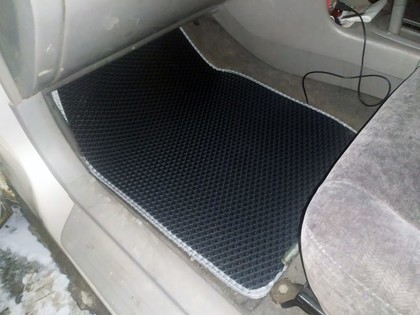 Коврики на Toyota Sprinter (E11) 1995 - 2000 в Симферополе