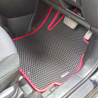 Коврики на Mazda Premacy II 2005 - 2010 в Симферополе
