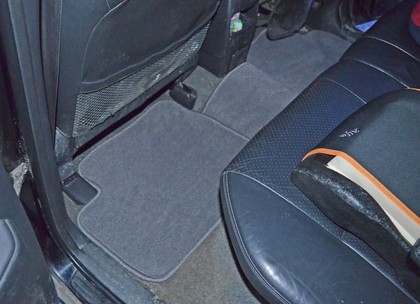 Коврики на Toyota Rav4 II 2000 - 2006 в Симферополе