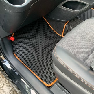 Ворсовые коврики на Toyota Sienta II 2015 - 2022 в Симферополе