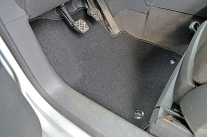 Коврики на Volkswagen Touran 2003 - 2015 в Симферополе