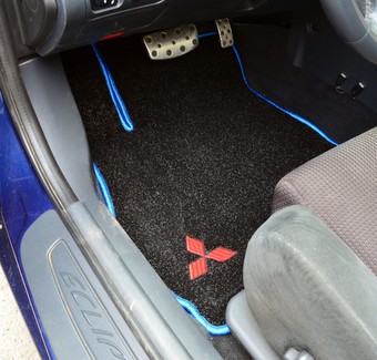 Коврики на Mitsubishi Eclipse IV 2005 - 2011 в Симферополе