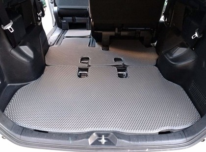 Коврики на Toyota Voxy (R80) 2014 - 2021 в Симферополе