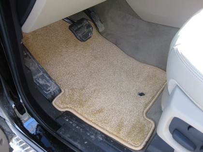 Коврики на Land Rover Discovery III 2004 - 2009 в Симферополе