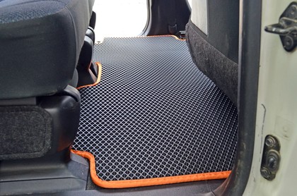 Ворсовые коврики на Toyota Sienta II 2015 - 2022 в Симферополе