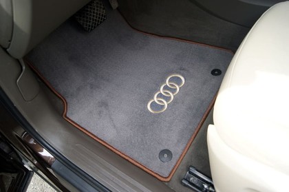 Ворсовые коврики на Audi Q5 I 2008 - 2017 в Симферополе