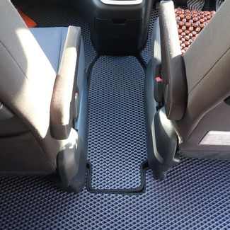 Коврики на Nissan Serena (C27) 2016 - 2022 в Симферополе