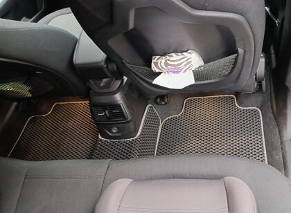 Ворсовые коврики на BMW 2 Gran Tourer (F46) 2015 - 2026 в Симферополе Ворсовые коврики на BMW 2 Gran Tourer (F46) 2015 - 2026 в Симферополе