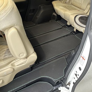 EVA коврики на Toyota Vellfire (H30) 2015 - 2023 в Симферополе