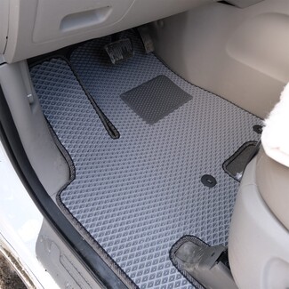 Ворсовые коврики на KIA Carnival III 7 мест 2014&nbsp;-&nbsp;2021 в Симферополе